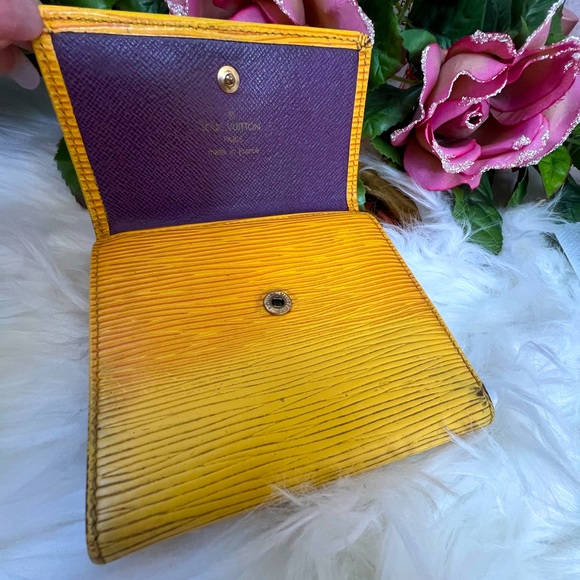 💜Louis Vuitton Epi Men’s Wallet - Picture 4 of 16